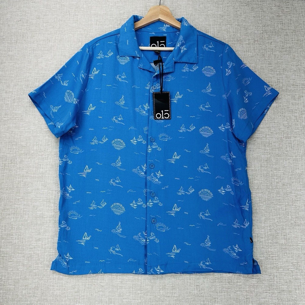 o15 Button Up Shirt Mens Size M Blue Short‎ Sleeve Sailboats Hawaiian Casual